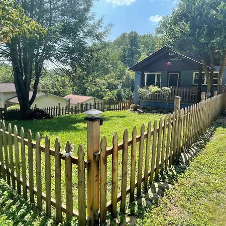 Cozy South Knoxville Home